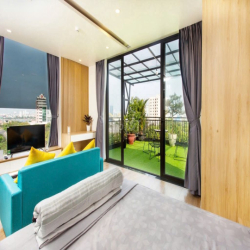 CHO THUÊ CĂN HỘ SÂN VƯỜN 2 BAN CÔNG SIÊU ĐẸP NGAY CẦU RÔNG- GIÁ 15TR