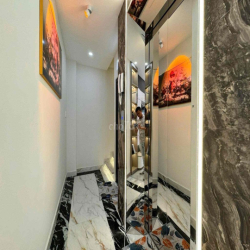 cho thuê nhà nguyên căn đẹp đường to, trục đường phan văn trị