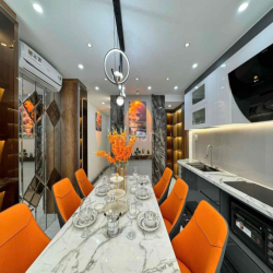 cho thuê nhà nguyên căn đẹp đường to, trục đường phan văn trị