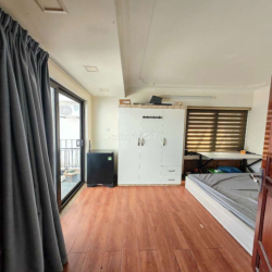 Nhượng phòng gần hồ Tây, Quảng An