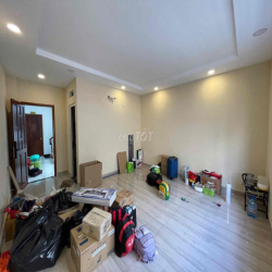 Cho thuê nhà nguyên căn trong khu nội bộ KDC Cityland Park Hills