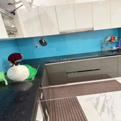 cho thuê nhà mặt tiền tố hữu giá rẻ