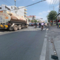 nhà nguyên căn mặt tiền lý phục man . p bình thuận .Q7