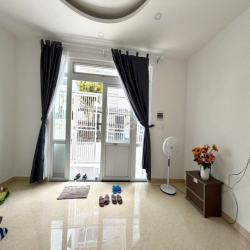 CHO THUÊ NHÀ NGUYÊN CĂN 1 TRỆT 3 LẦU ĐƯỜNG HÙNG VƯƠNG FULL NỘI THẤT