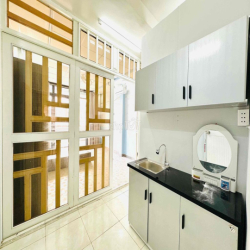 PENHOUSE - TÊN LỬA - VÕ VĂN KIỆT TIỆN DI CHUYỂN RỘNG 50m2