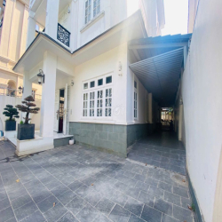 CHO THUÊ BIỆT THỰ ĐƠN LẬP 385M2 KDC KHANG ĐIỀN, PLB Q9