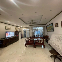 Nguyên căn Ngọc Thụy Long Biên Gara ô tô 90mx4Tx4P Full đồ 20 Triệu