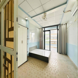 PENHOUSE - TÊN LỬA - VÕ VĂN KIỆT TIỆN DI CHUYỂN RỘNG 50m2