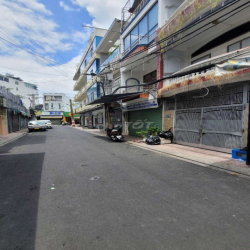 NHÀ NGUYÊN CĂN - HXH - 4PN 60m2 Khu Hoàng Hoa Thám P13 Tân Bình