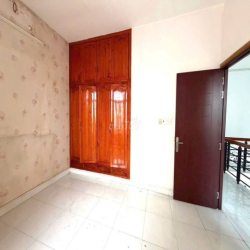 Cho thuê nhà MT Dương Bá Cung liền kề khu Tên Lửa, 8x13m, 2 tầng, 15tr