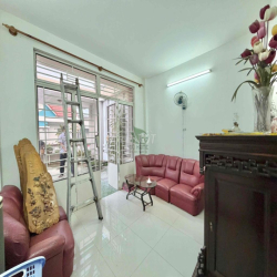 CHO THUÊ NHÀ 3 PHÒNG NGỦ BÀN CỜ PHƯỚC LONG GIÁ 15 TRIỆU/THÁNG