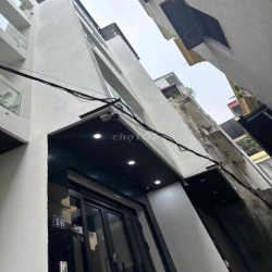 tôi chính chủ bán nhà 5 tầng mới phố cổ quận Long biên