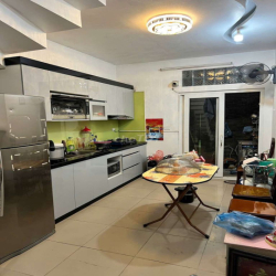 Cho thuê nhà Bồ Đề 12 tr/tháng ngõ Ô tô full đồ