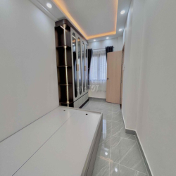Nhà phố cho thuê ngay trung tâm quận 7 giá siêu tốt