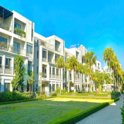 Cho thuê biệt thự The Manor Nguyễn Xiển 200m2, có thang máy, hồ bơi