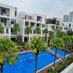 Cho thuê biệt thự The Manor Nguyễn Xiển 200m2, có thang máy, hồ bơi