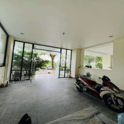 NHÀ KHU DÂN CƯ SENTUTURIA,CÓ BẢO VỆ,DT 5*20M,2LAU 3PN,4WC,SÂN ĐẬU OTO