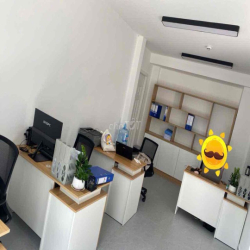 VĂN PHÒNG MỚI TẦNG TRỆT RIÊNG TƯ CÓ MÁY LẠNH TRỤC CHÍNH LAKEVIEW CITY