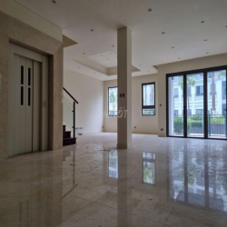 Cho thuê biệt thự The Manor Nguyễn Xiển 200m2, có thang máy, hồ bơi