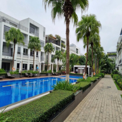 Cho thuê biệt thự The Manor Nguyễn Xiển 200m2, có thang máy, hồ bơi