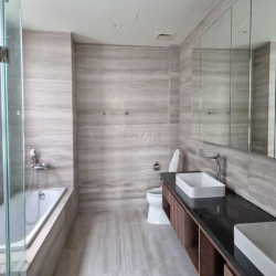 Cho thuê biệt thự The Manor Nguyễn Xiển 200m2, có thang máy, hồ bơi