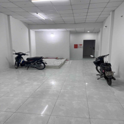 Nhà mặt tiền 5*20 thông suốt tiện kinh doanh