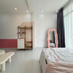 TRỐNG CĂN STUDIO BAN CÔNG RỘNG 40M2 SAU VẠN HẠNH MALL TRUNG TÂM Q10