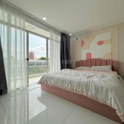 TRỐNG CĂN STUDIO BAN CÔNG RỘNG 40M2 SAU VẠN HẠNH MALL TRUNG TÂM Q10