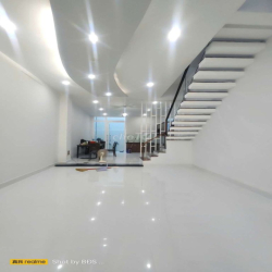 Nhà Đẹp Mới Sơn 3 Tầng 5pn 3wc đối diện Vạn Phúc 14.5triệu