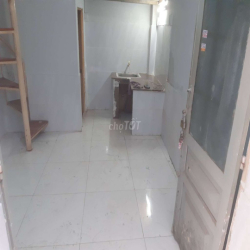 Nhà riêng 1 trệt 1 lầu,1 gác lửng ,điện nuoc riêng,sạch sẽ  an ninh