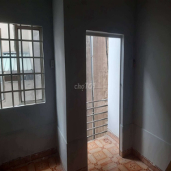 Nhà riêng 1 trệt 1 lầu,1 gác lửng ,điện nuoc riêng,sạch sẽ  an ninh