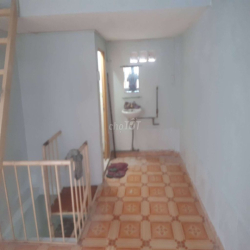 Nhà riêng 1 trệt 1 lầu,1 gác lửng ,điện nuoc riêng,sạch sẽ  an ninh
