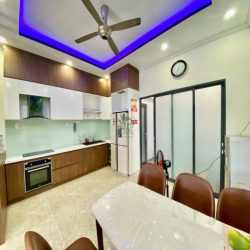 CHO THUÊ NHÀ 3 TẦNG FULL NỘI THẤT KHU ĐÔ THỊ HÀ QUANG 2 GIÁ 24 TRIỆU