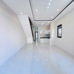 Cho thuê nhà 2 tầng, 3PN, mới 100%, có nội thất tại Oasis, Mỹ Phước