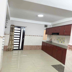 nguyên căn hẻm 3,5m đường Bành văn Trân(4x10m 1 lầu 2pn 2ưc)