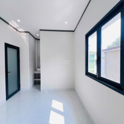 Cho thuê nhà 2 tầng, 3PN, mới 100%, có nội thất tại Oasis, Mỹ Phước