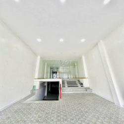 SIÊU PHẨM K300, 98A Nguyễn Minh Hoàng, Tân Bình -Thang Máy. DTSD 500M2