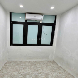 Cho thuê nhà nguyên căn mới xây 4 tầng tại ngõ 110 Minh Khai. 