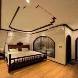 CHO THUÊ NHÀ 4 TẦNG 2 TIỀN, GẦN SÂN BAY