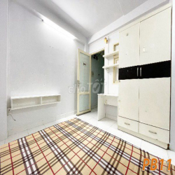 FULL NỘI THẤT NGAY NGÃ 4 LÊ VĂN SỸ - HUỲNH VĂN BÁNH 