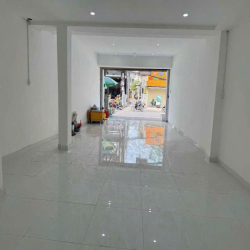 Ngang 6m ! Mặt Tiền Lê Quang Định Ngang 6x15m Có VỈa Hè Cho Quán Ăn