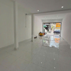 Ngang 6m ! Mặt Tiền Lê Quang Định Ngang 6x15m Có VỈa Hè Cho Quán Ăn