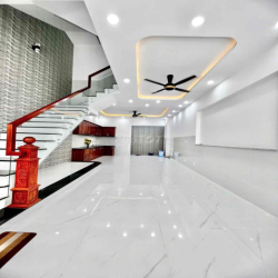 Cho Thuê Nhà Đẹp Mới Xây Gần Tên Lửa