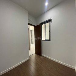 CHÍNH CHỦ CẦN PASS CĂN HỘ 2PN 2WC BCONS CITY GIÁ 5,2TR TẠI THÁP TTTM