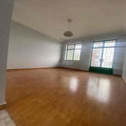 Cho Thuê Nhà 4 Tầng _ Mặt Tiền Ngô Quyền _ Quận 10, Kinh doanh ngay