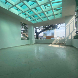 Cho Thuê Nhà 4 Tầng _ Mặt Tiền Ngô Quyền _ Quận 10, Kinh doanh ngay