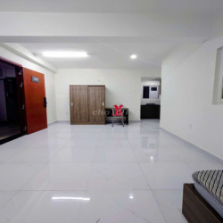 căn hộ dịch vụ Q8