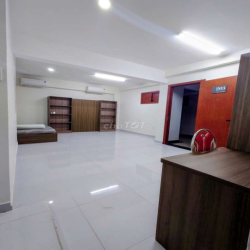 căn hộ dịch vụ Q8