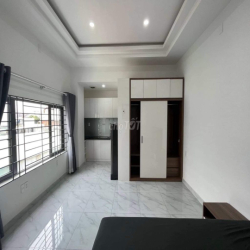 Căn hộ mới , thang bộ l3