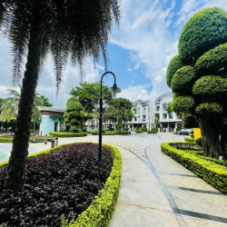 NHÀ PHỐ 4PN 5WC VEROSA KHANG ĐIỀN - FULL NT - BV 24/24 -LIÊN PHƯỜNG Q9